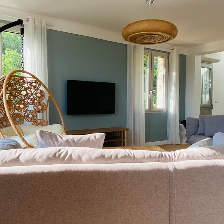 Duplex neuf centre ville, à 5 minutes de la plage! - Five-Bedroom House - 11