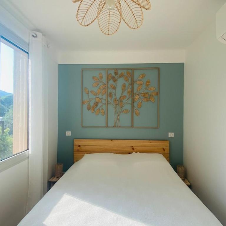 Duplex neuf centre ville, à 5 minutes de la plage! - Five-Bedroom House - 16
