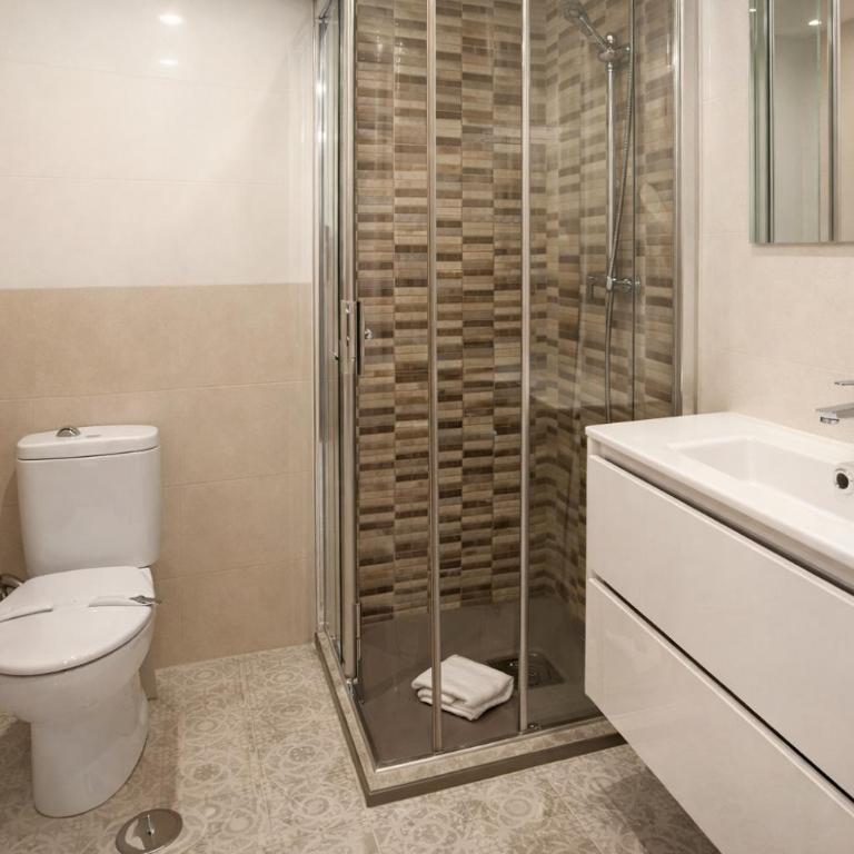 Apartamentos Madrid Río - Studio with Balcony - 4
