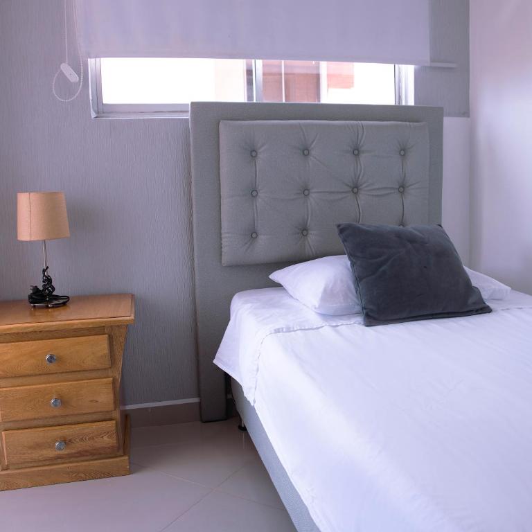 804- APTO 3BR a Pasos del Parque de Sabaneta - Apartamento de 3 dormitorios - 6