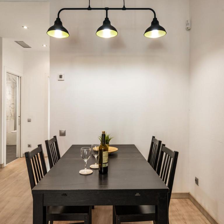 Boutique Apartment in Barcelona Center near Metro Marina & Parc Ciutadella - One-Bedroom Apartment - 18