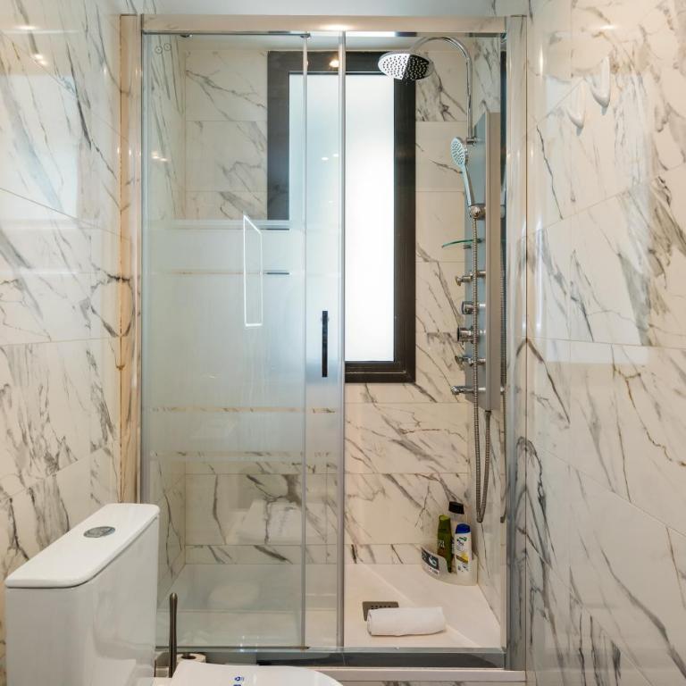 Boutique Apartment in Barcelona Center near Metro Marina & Parc Ciutadella - One-Bedroom Apartment - 37