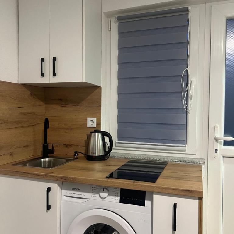 Apartman Kaan - Deluks Dvokrevetni Studio sa Bračnim Krevetom - 2