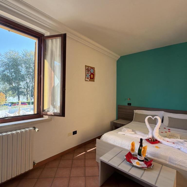 Residenza Bibiena - Lake View - - Camera Deluxe Matrimoniale/Doppia con Letti Singoli con Vista Lago - 4
