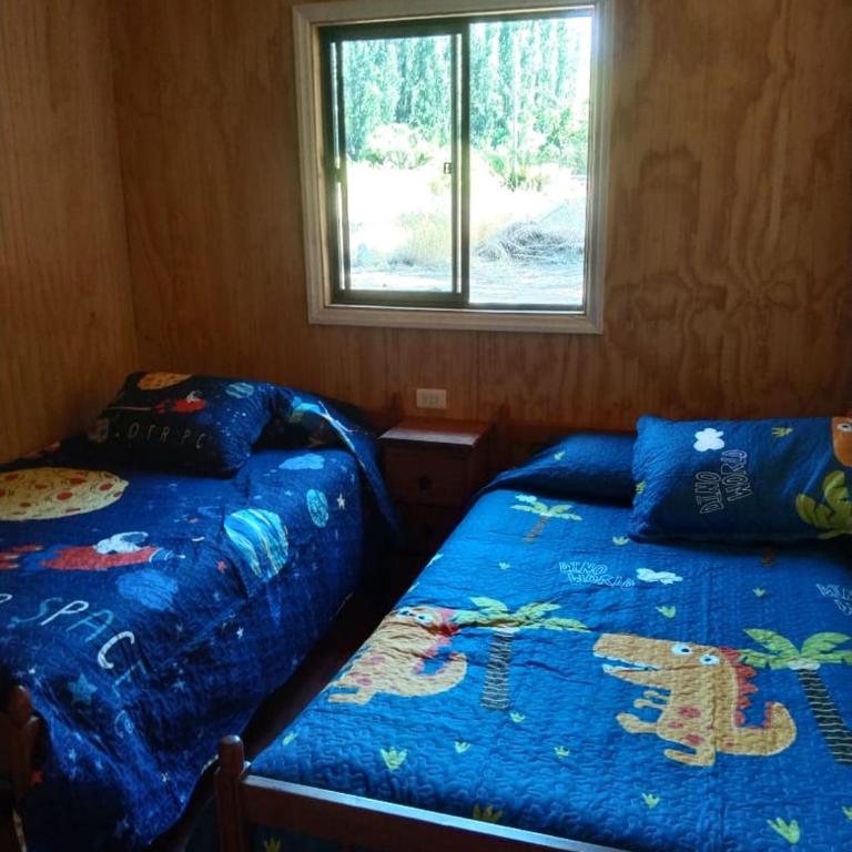 Cabaña con rio y camping - Family Room - 5