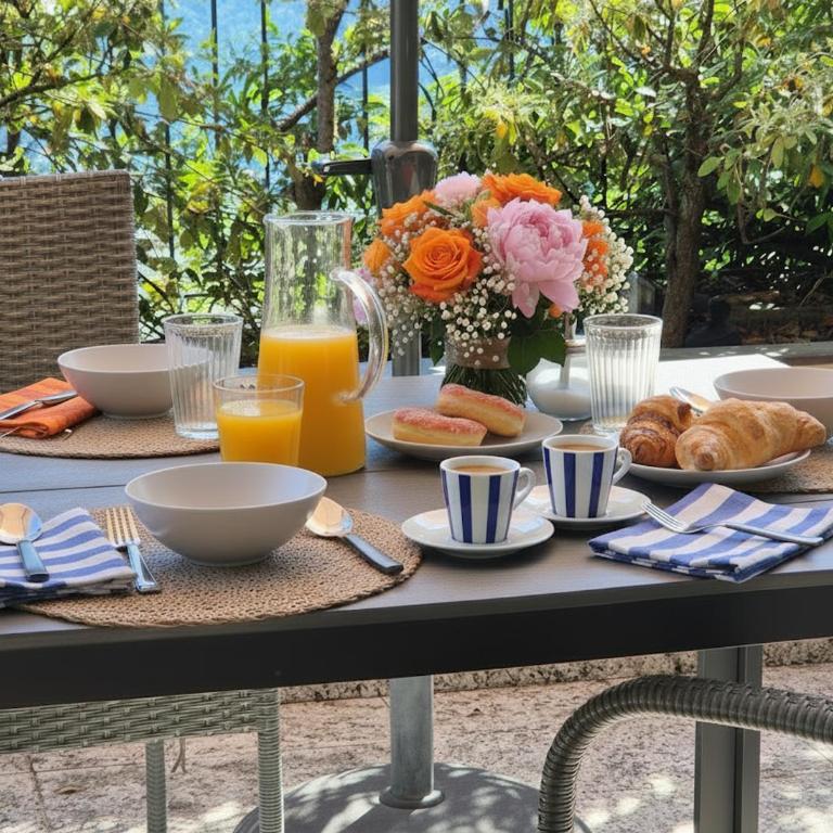 La BuCa - Como - Elegant apartment, 150 sq m - Private covered parking - Private terrace - Just 1500 mt from downtown - Appartamento con 2 Camere da Letto e Terrazza - 1