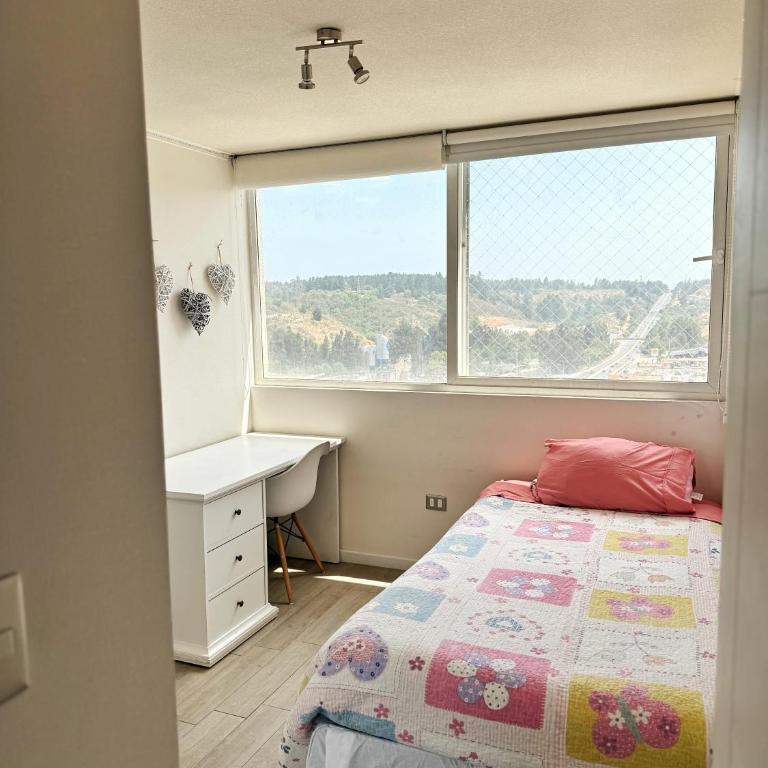 Departamento Moderno, central y cómodo - Three-Bedroom Apartment - 8