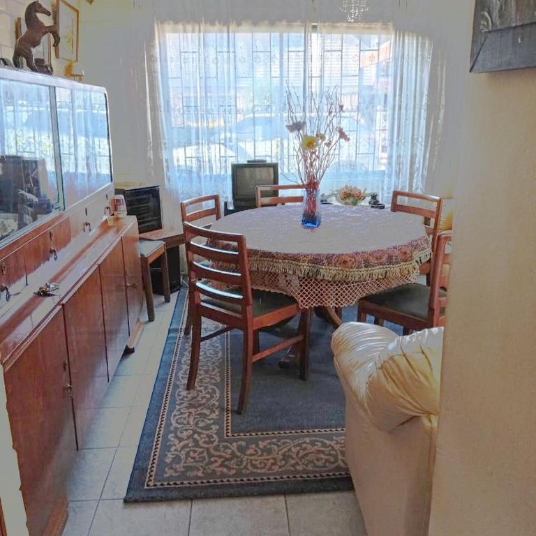 Casa familiar en Viña, acogedora a pasos de todo - Three-Bedroom House - 2