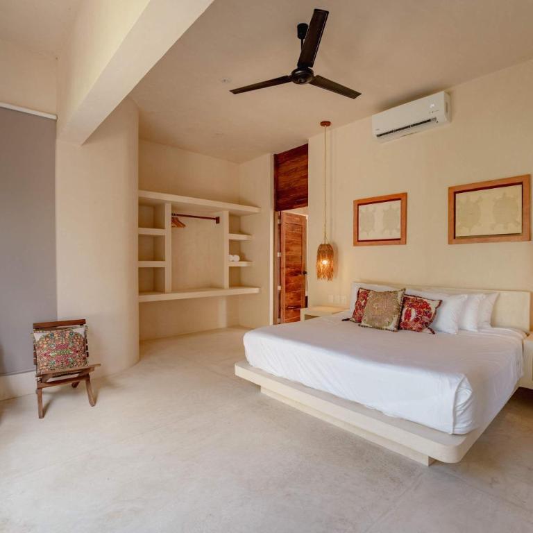 chic 4BR Villa with Private Pool in Holistika Tulum - Villa - 17
