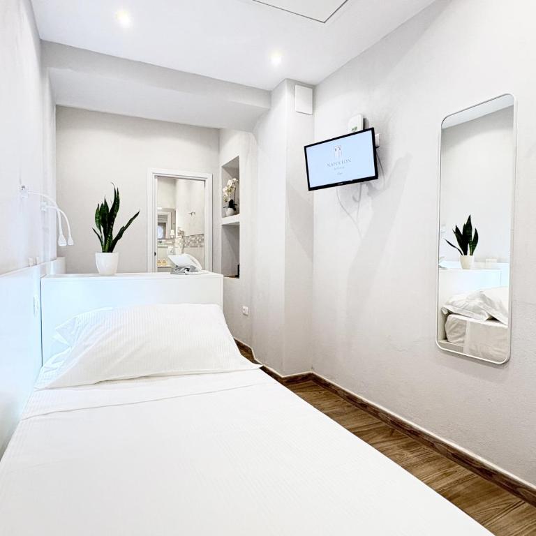 Napoleon - Twin Room - 22