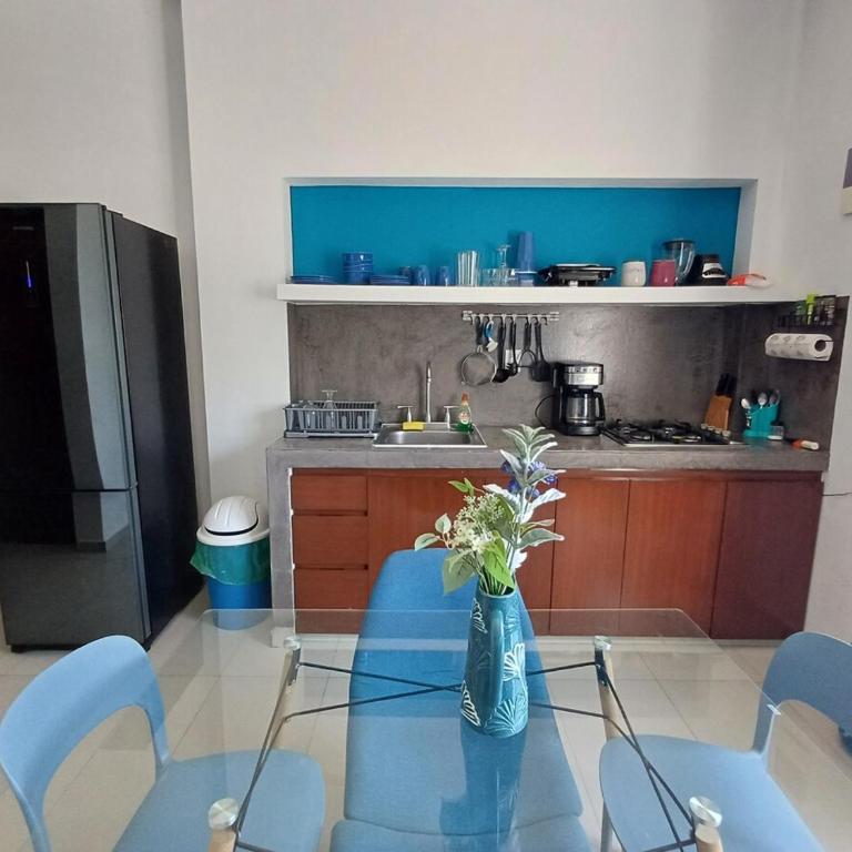 Nautica Apartment-4 guests and shared pool - One-Bedroom Apartment - 10