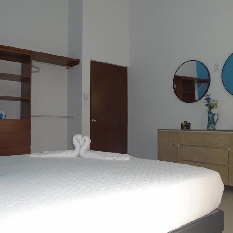 Nautica Apartment-4 guests and shared pool - One-Bedroom Apartment - 30