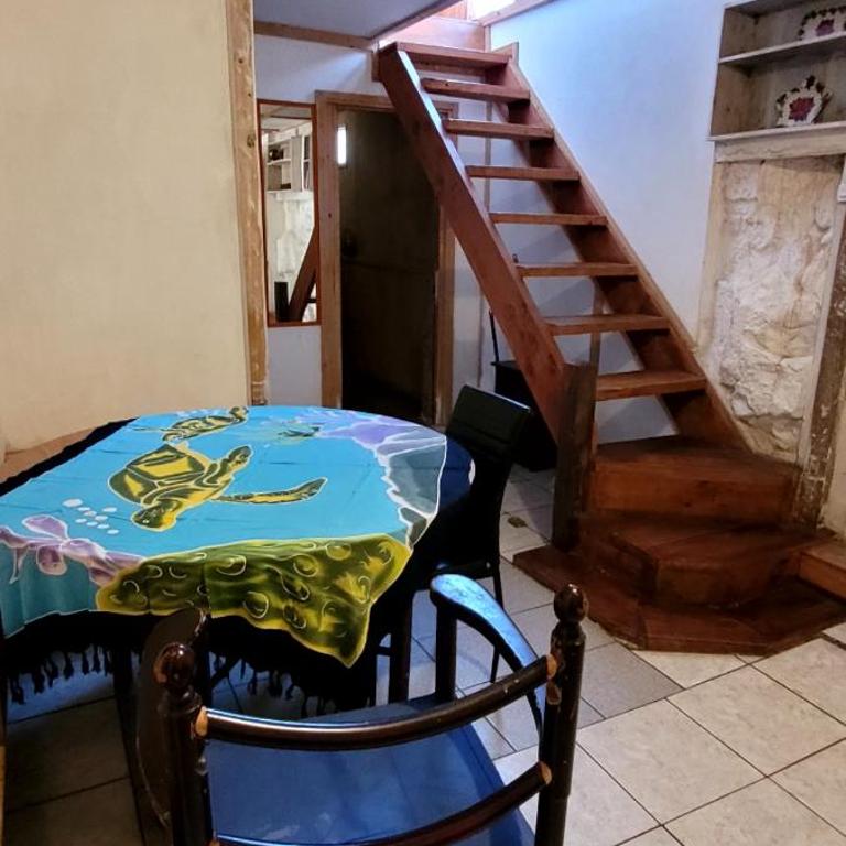 acogedor lugar a pasos del mar y reloj de flores - Standard Twin Room with Shared Bathroom - 3