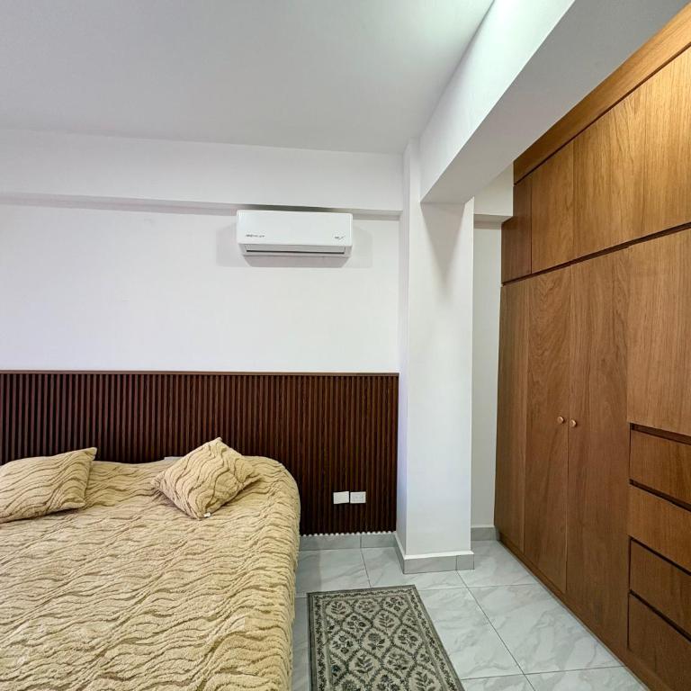 DEPA NUEVO en TORRE CORDOBA a pasos del MALECON y PLAYA - Three-Bedroom Apartment - 14