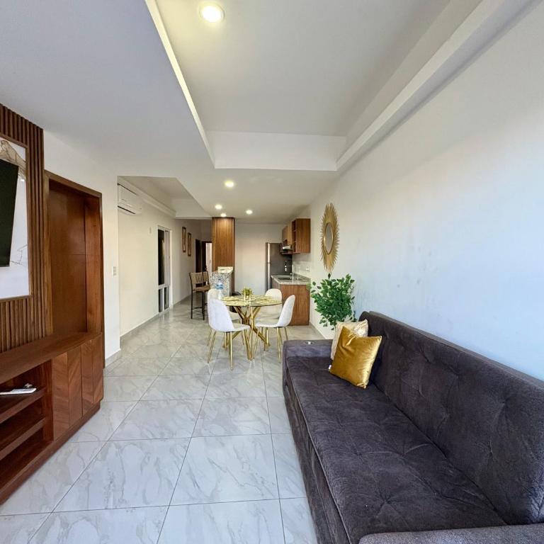 DEPA NUEVO en TORRE CORDOBA a pasos del MALECON y PLAYA - Three-Bedroom Apartment - 21
