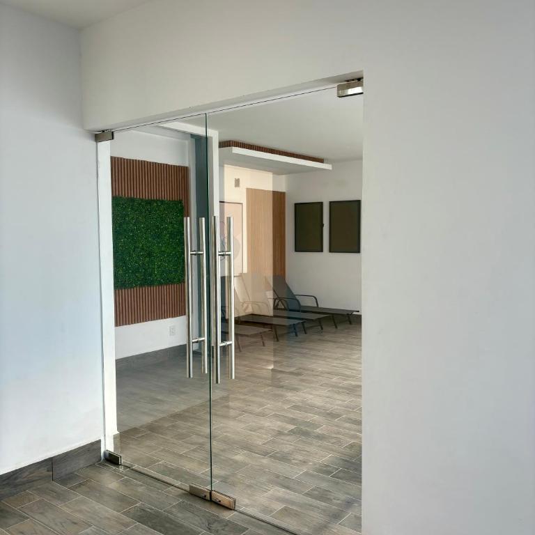 DEPA NUEVO en TORRE CORDOBA a pasos del MALECON y PLAYA - Three-Bedroom Apartment - 26