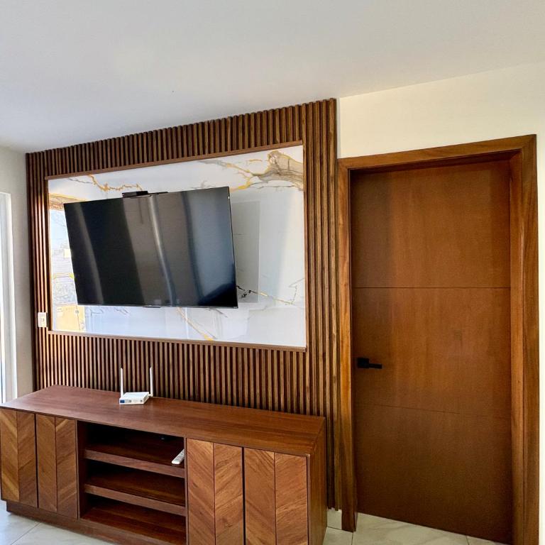 DEPA NUEVO en TORRE CORDOBA a pasos del MALECON y PLAYA - Three-Bedroom Apartment - 12