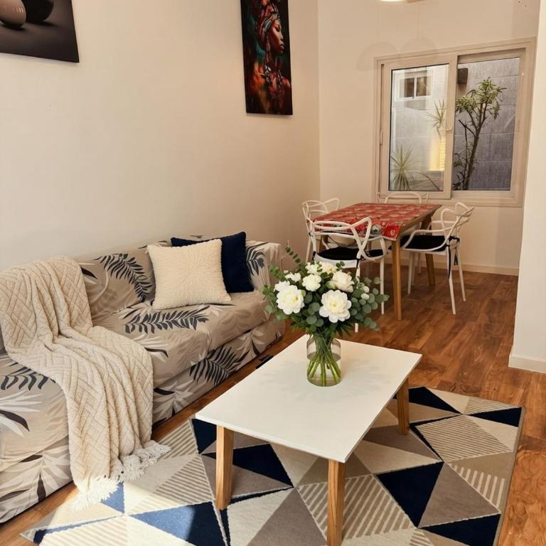 Amplio Depto en Recoleta para 5 Muy Luminoso - Two-Bedroom Villa - 1