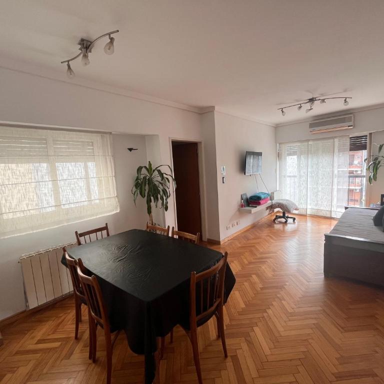Balcony to the Boulevard, Light and Premium Location - Apartamento de 1 dormitorio - 2
