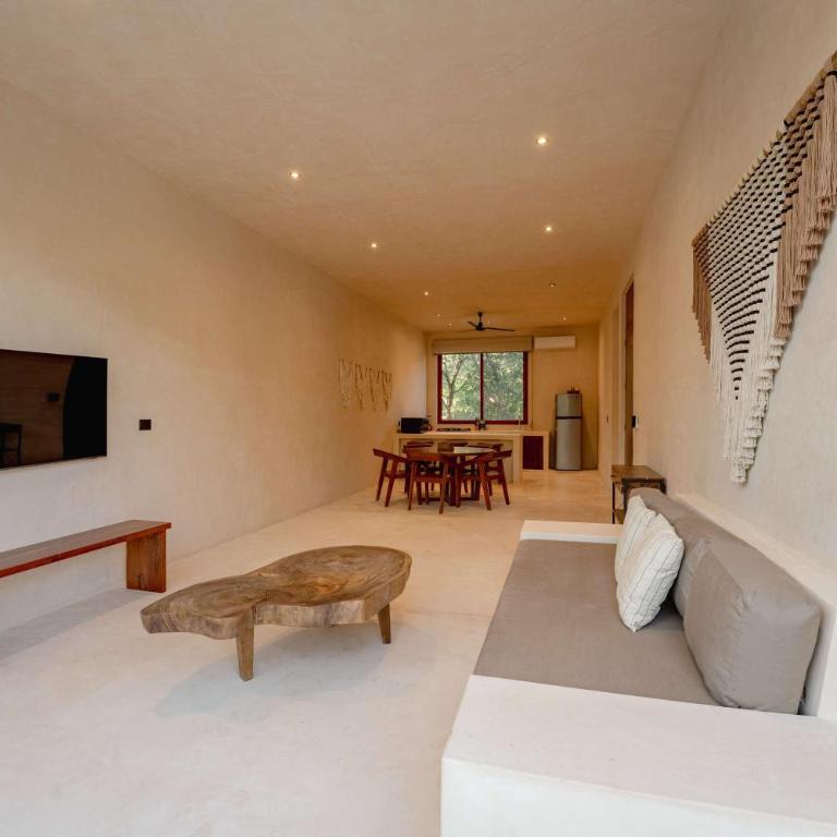 Luxury 2BR Retreat with Private Rooftop - Holistika - Apartamento - 12