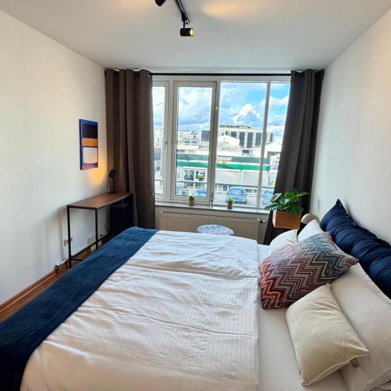 BeckHomes Munich, Stylish, central & modern 3BR Apartment up to 7 Pax - Appartamento con 3 Camere da Letto - 8