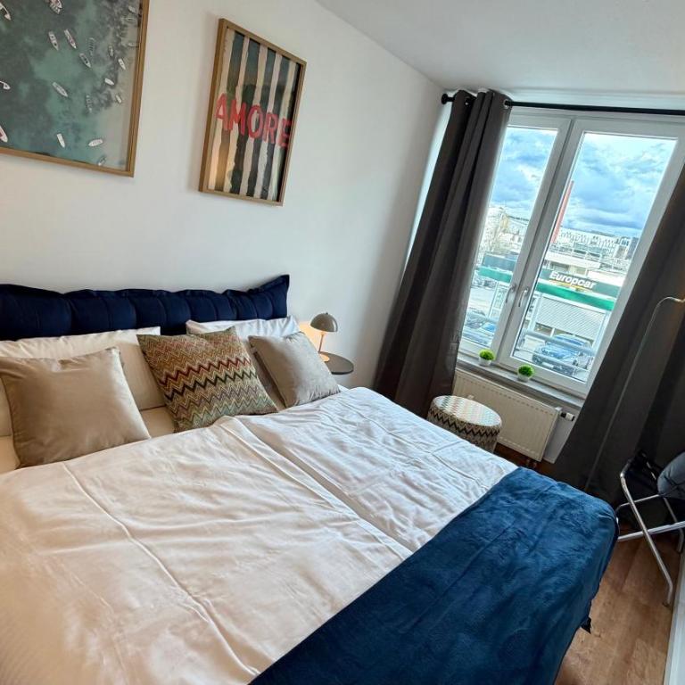 BeckHomes Munich, Stylish, central & modern 3BR Apartment up to 7 Pax - Appartamento con 3 Camere da Letto - 7