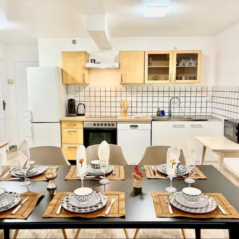 Spacieux appartement 3 chambres à Strasbourg - Three-Bedroom Apartment - 15
