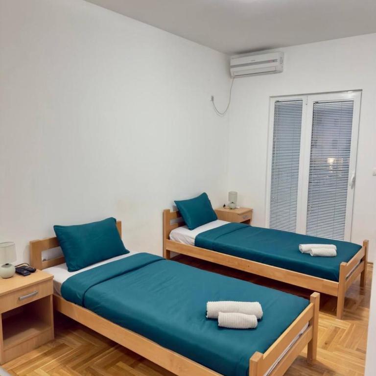 ADAIST Apartments Budva Free Parking & Balcony - Standardna Dvokrevetna Soba sa Zasebnim Krevetima - 10