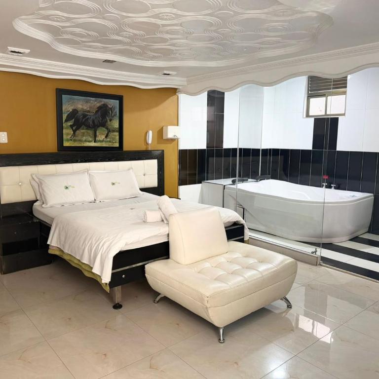 Hotel Bosque Chapinero - Habitación Doble con bañera de hidromasaje - 5