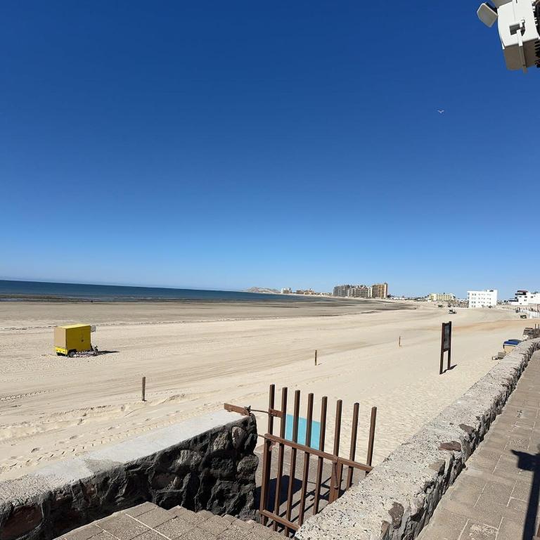 Las Gaviotas 2BR 2BA Ocean View 1st FL- 413 - Apartamento - 62