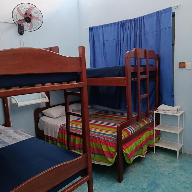 Hostal Aruba - Family Room - 4