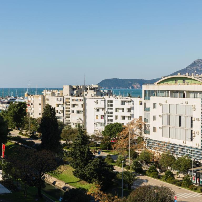 Tramonto City Center Apt with Sea View and Garage - One-Bedroom Apartment - 4