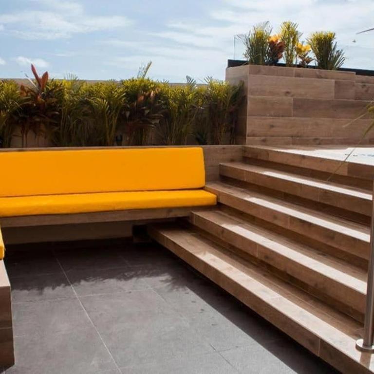 Beachside Studio & Jacuzzi Bliss - Studio - 11