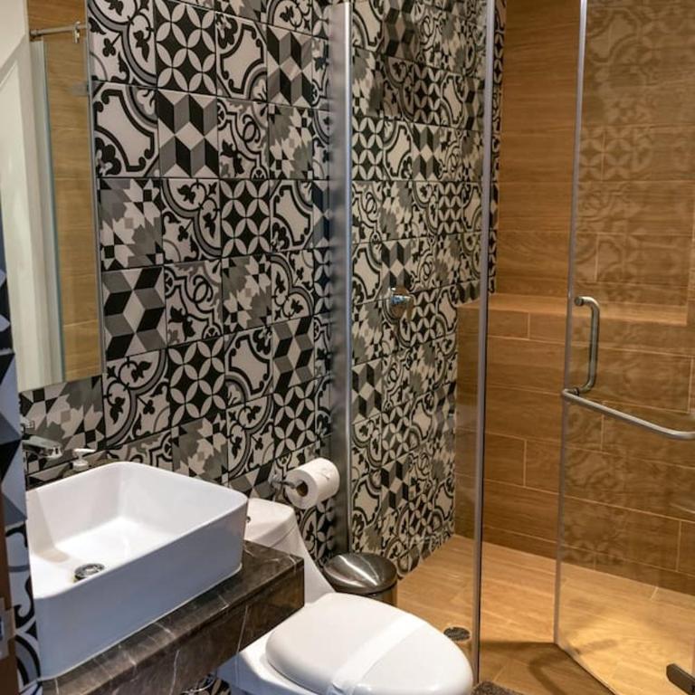 Beachside Studio & Jacuzzi Bliss - Studio - 13