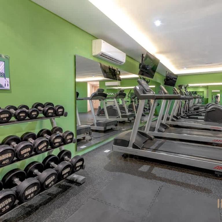Cozy Room Condo w Rooftop Pool & Gym Access - Studio - 15