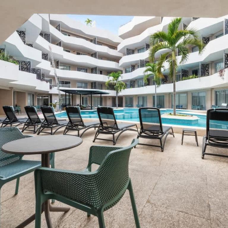 Cozy Room Condo w Rooftop Pool & Gym Access - Studio - 26