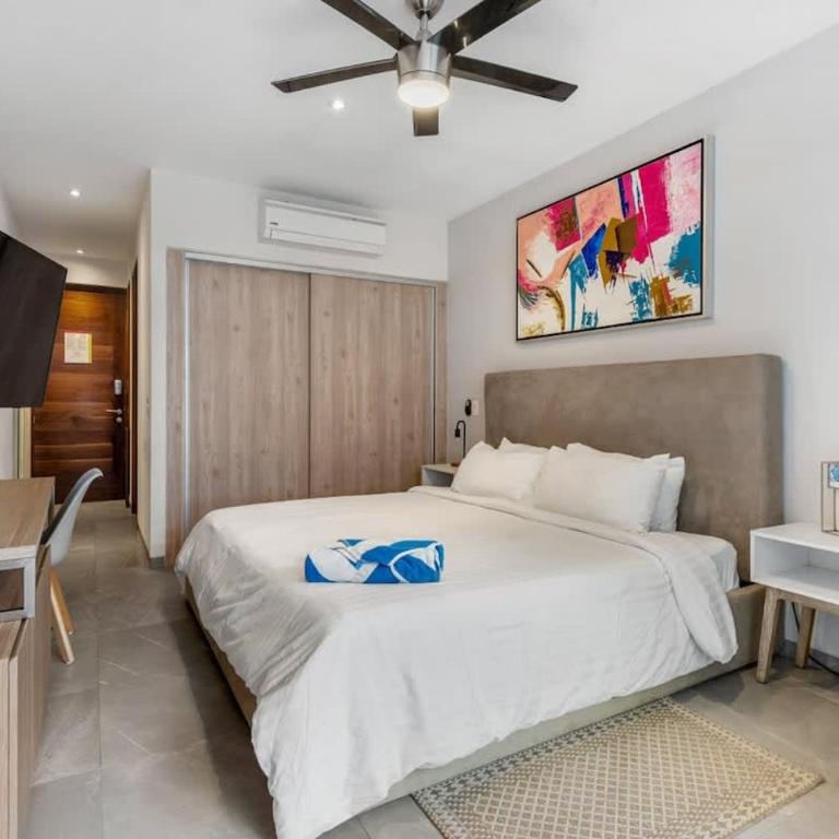 Cozy Room Condo w Rooftop Pool & Gym Access - Studio - 27