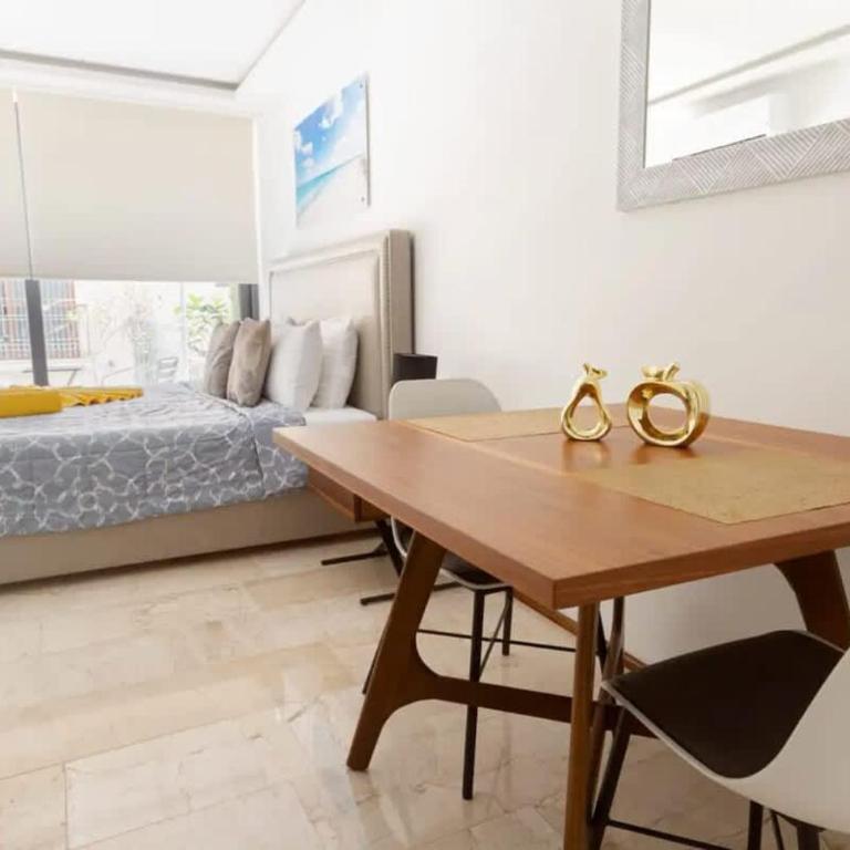 Apts 200m from beach sleeps 10 - Studio - 4