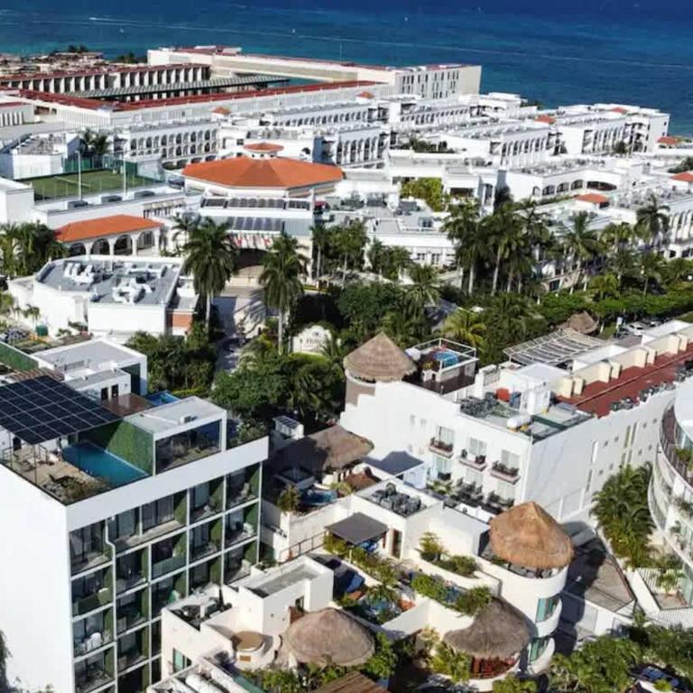 Apts 200m from beach sleeps 10 - Studio - 6