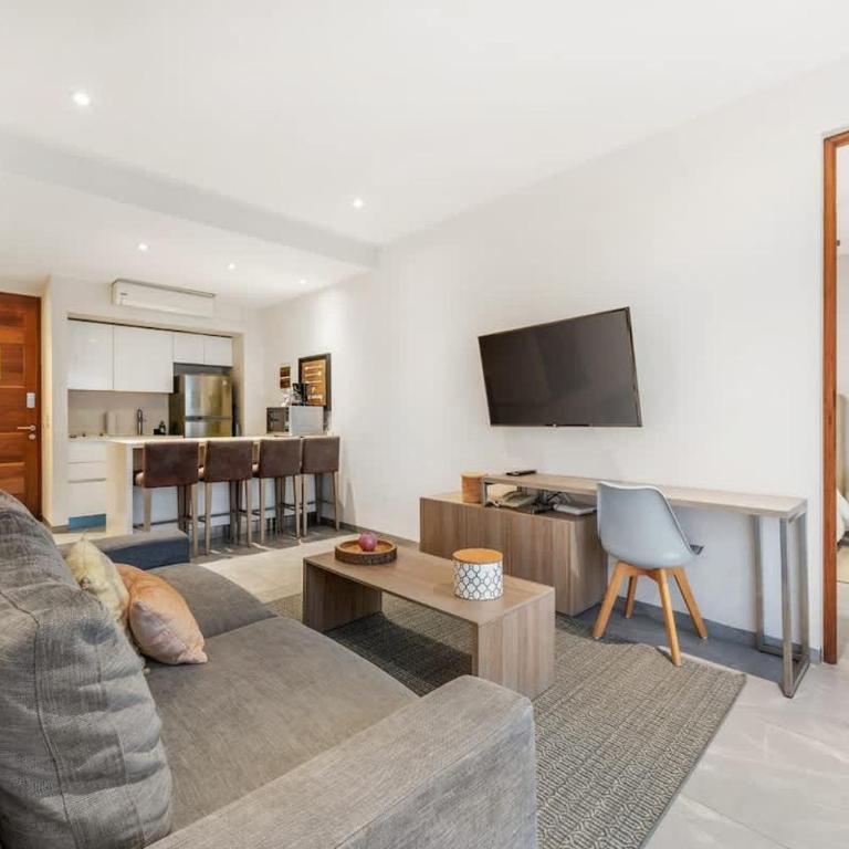 2bed apartment 500m from beach - Two-Bedroom Apartment - 21