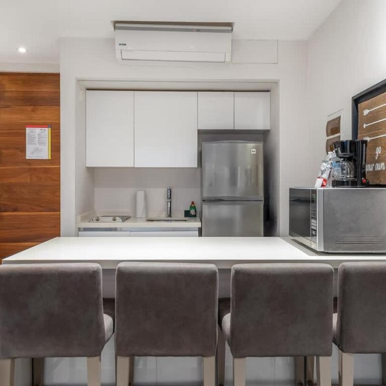 2bed apartment 500m from beach - Two-Bedroom Apartment - 31