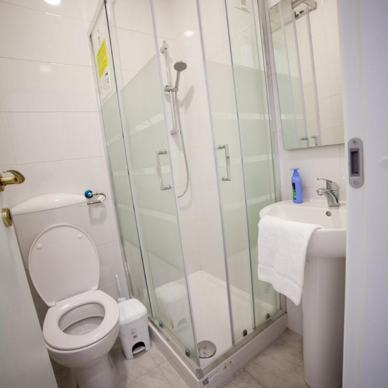 Cosmo Terzo GuestHouse Roma - Camera Matrimoniale con Bagno Privato - 17