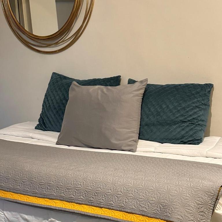 LAZARO E - In the heart of San Pedro - One-Bedroom Apartment - 11