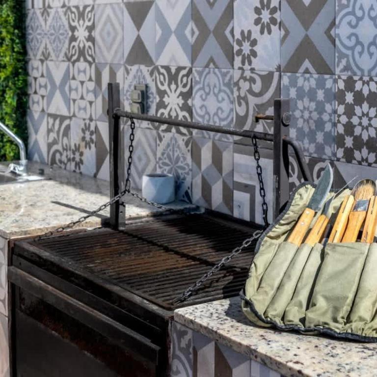 Private Pool 3BD 3BA Sleeps 8 - Three-Bedroom Apartment - 16