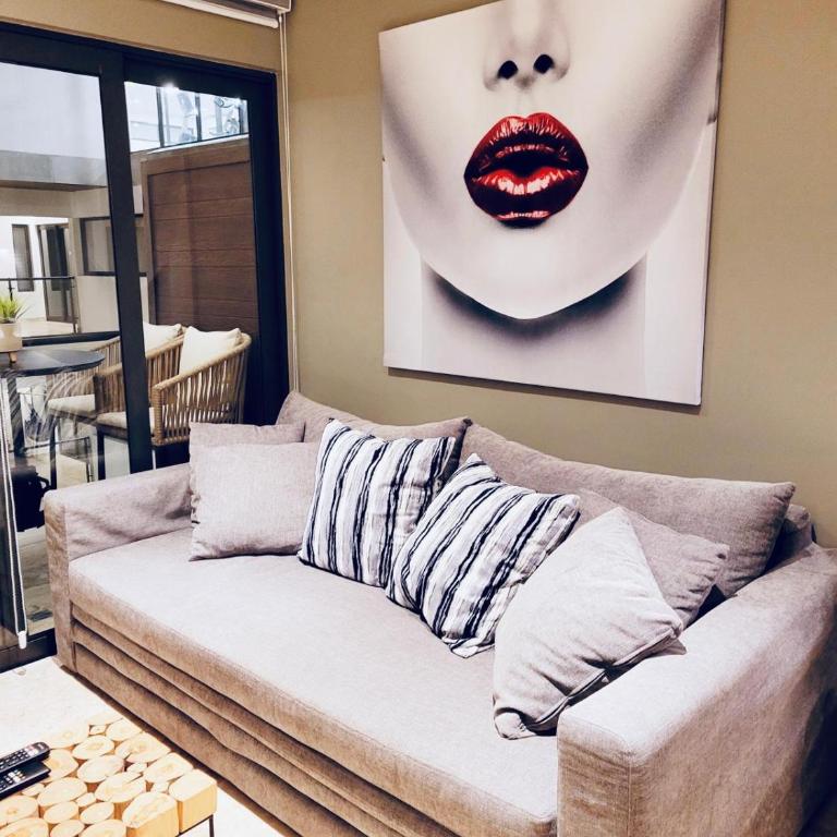 Stylish 1BR Beachside Retreat - One-Bedroom Apartment - 5