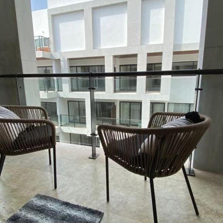 Stylish 1BR Beachside Retreat - One-Bedroom Apartment - 8