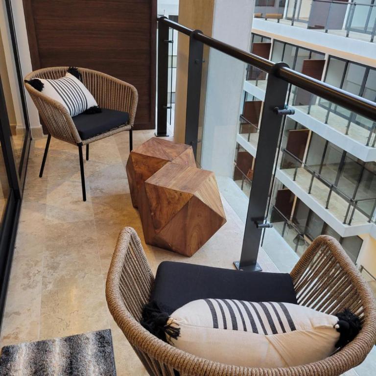 Stylish 1BR Beachside Retreat - One-Bedroom Apartment - 13