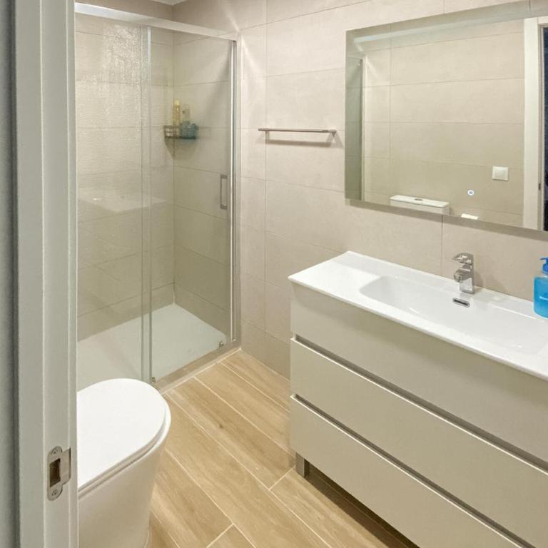 Gorgeous Apartment In Fuengirola - Apartamento de 1 dormitorio - 8