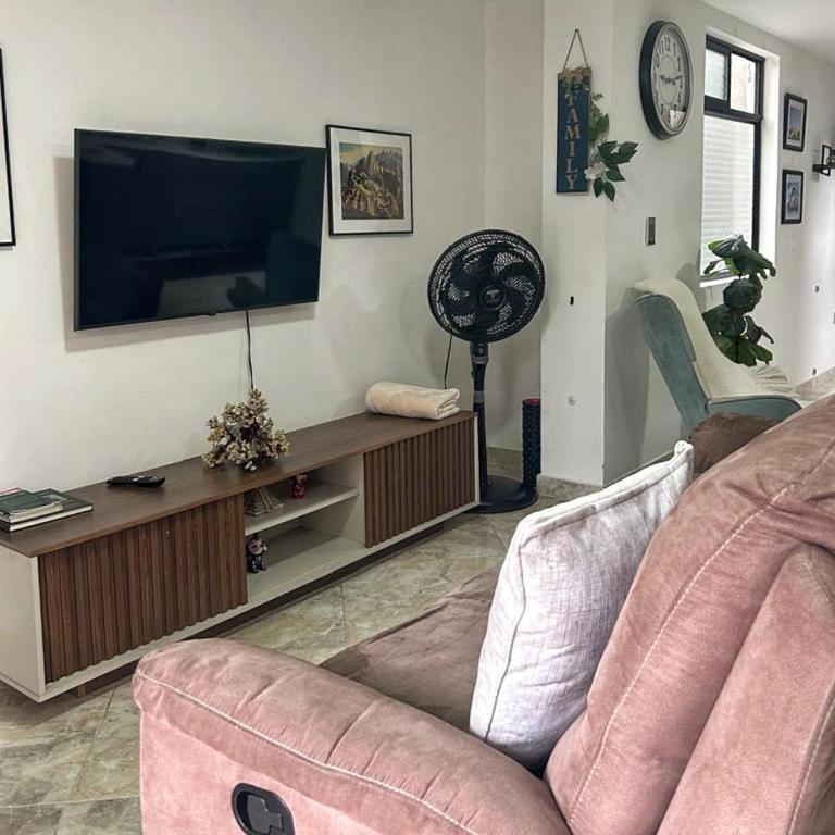 Cerca del Metro Poblado con Wifi rapido - Two-Bedroom Apartment - 2