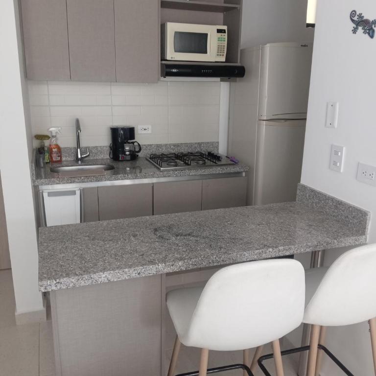 City House Group Girona - Apartamento con vistas a la piscina - 7